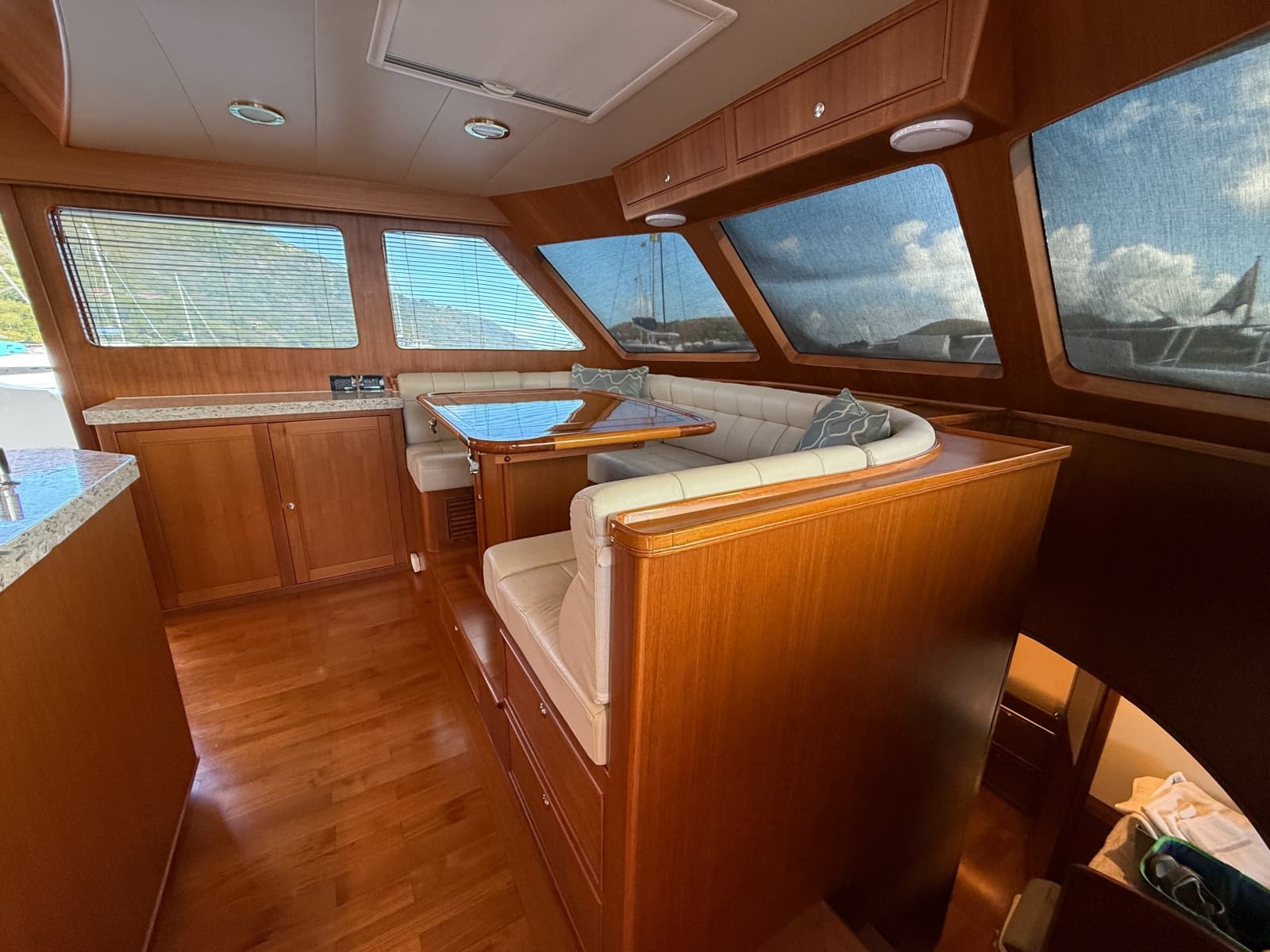 2017 Marlow Explorer 49E - Photo 18