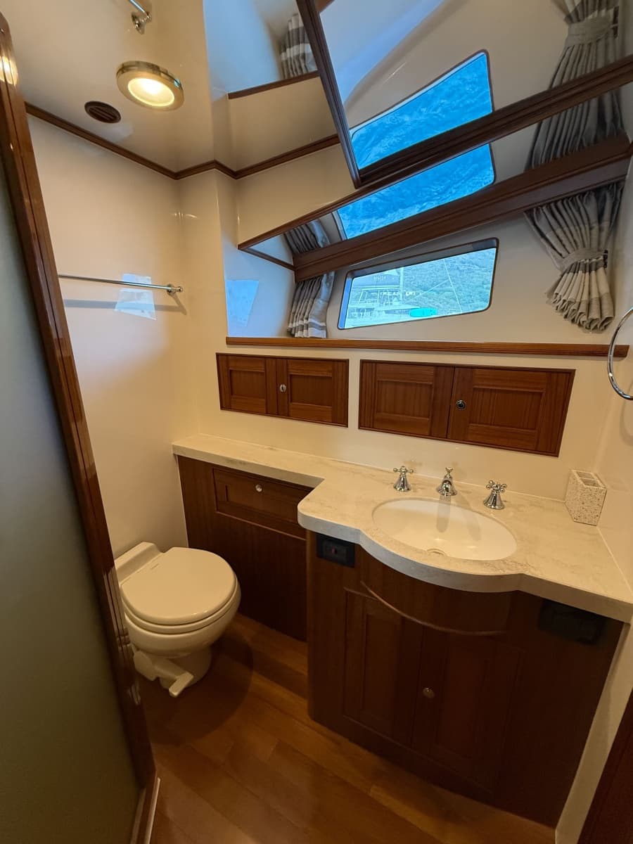 2017 Marlow Explorer 49E - Photo 24