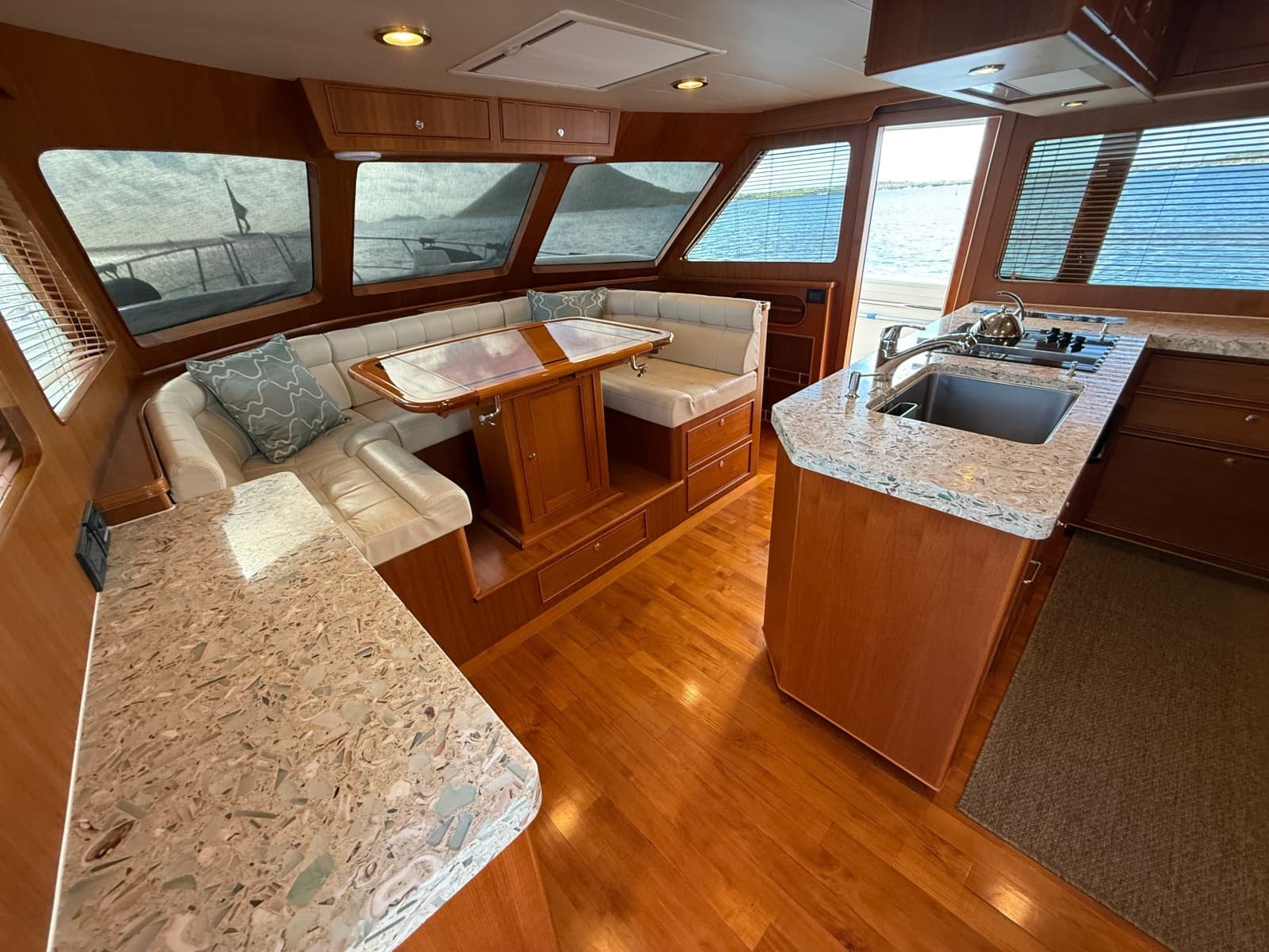 2017 Marlow Explorer 49E - Photo 15
