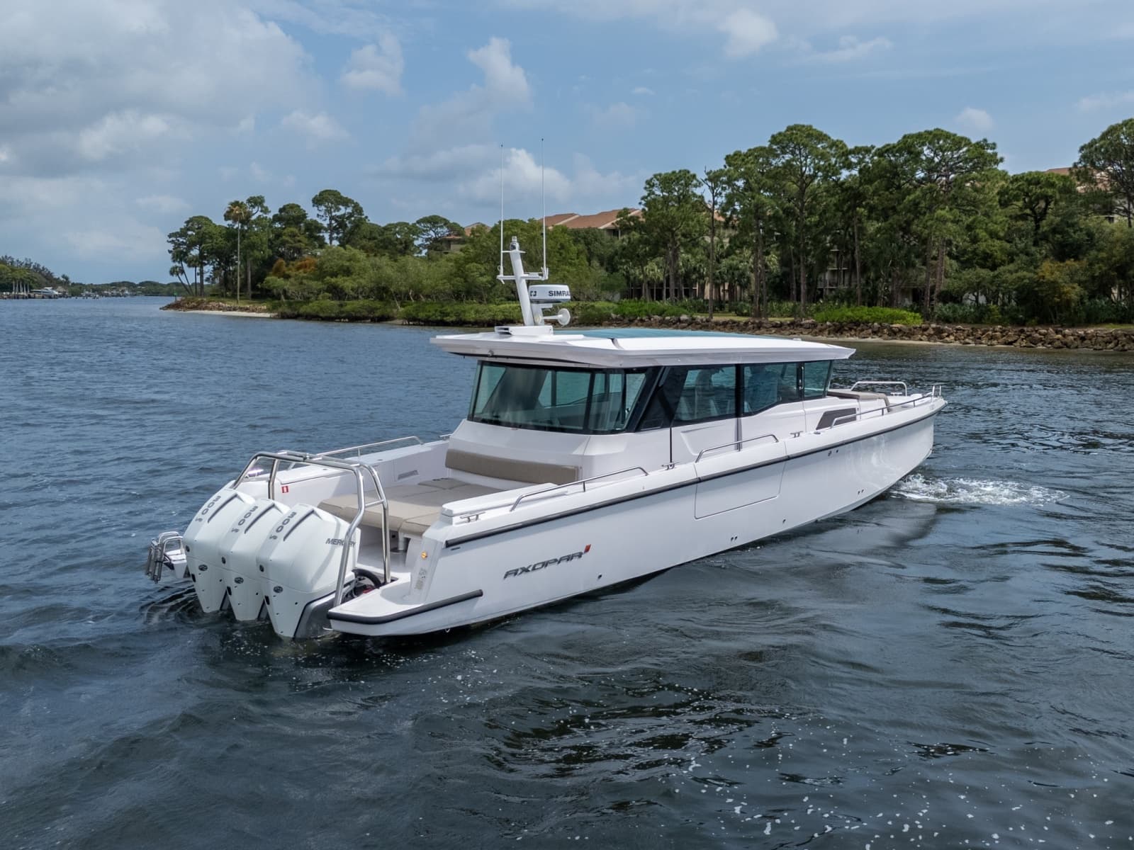 2024 Axopar 45 XC Cross Cabin - Photo 5