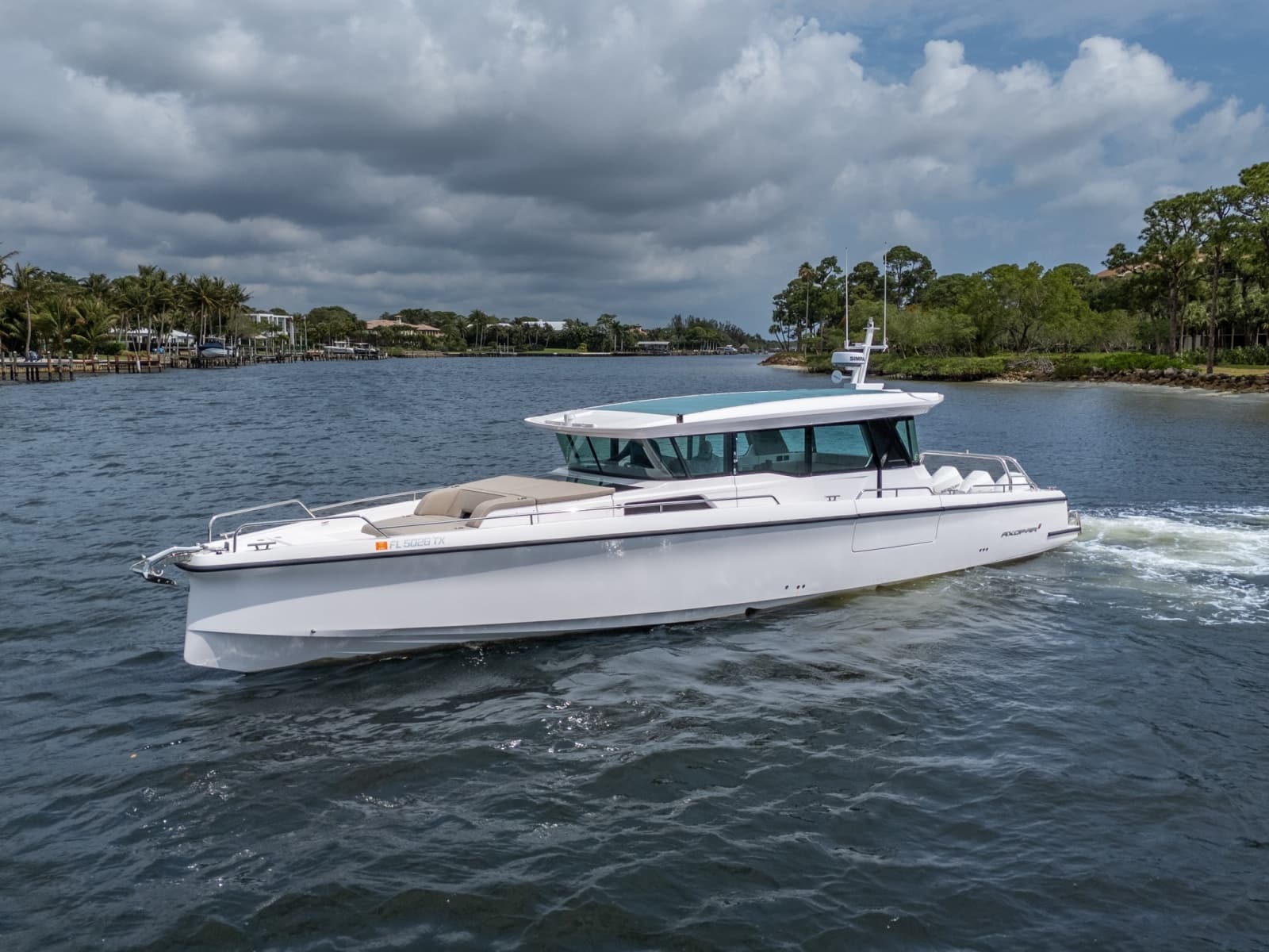 2024 Axopar 45 XC Cross Cabin - Photo 2