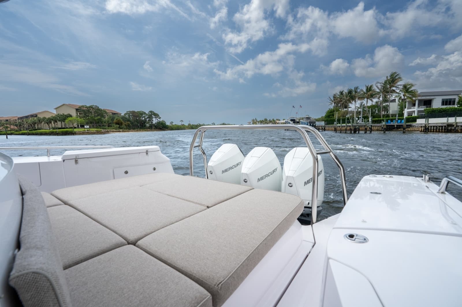 2024 Axopar 45 XC Cross Cabin - Photo 12