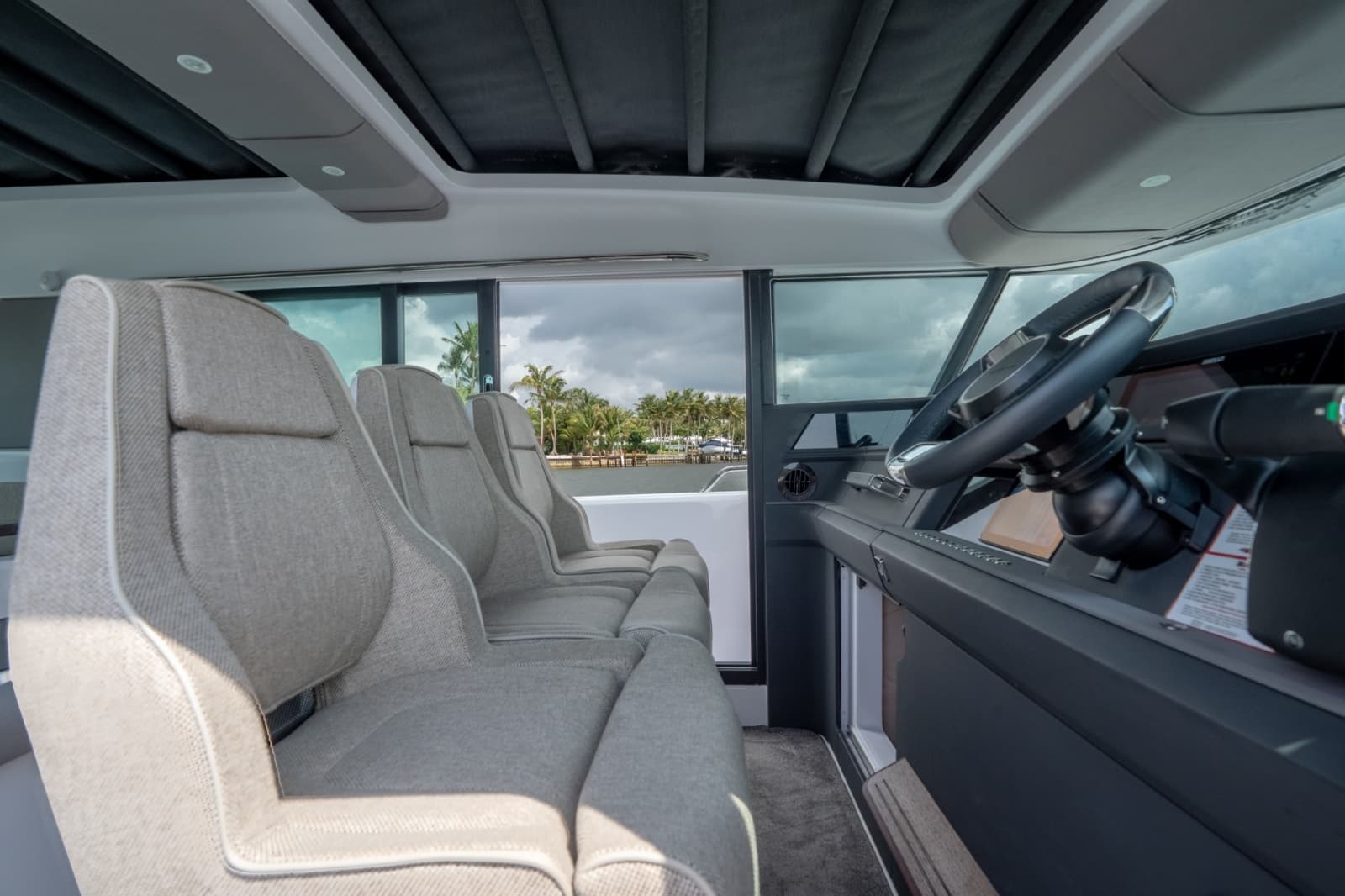 2024 Axopar 45 XC Cross Cabin - Photo 22