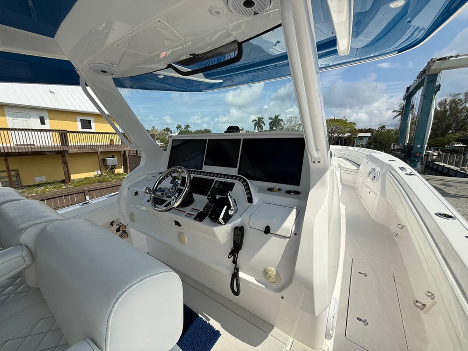 2022 Intrepid 427 Nomad FE - Photo 9