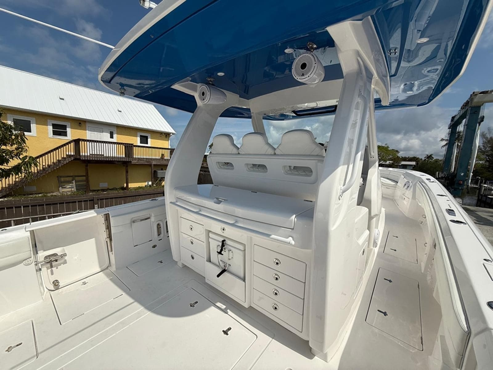 2022 Intrepid 427 Nomad FE - Photo 5