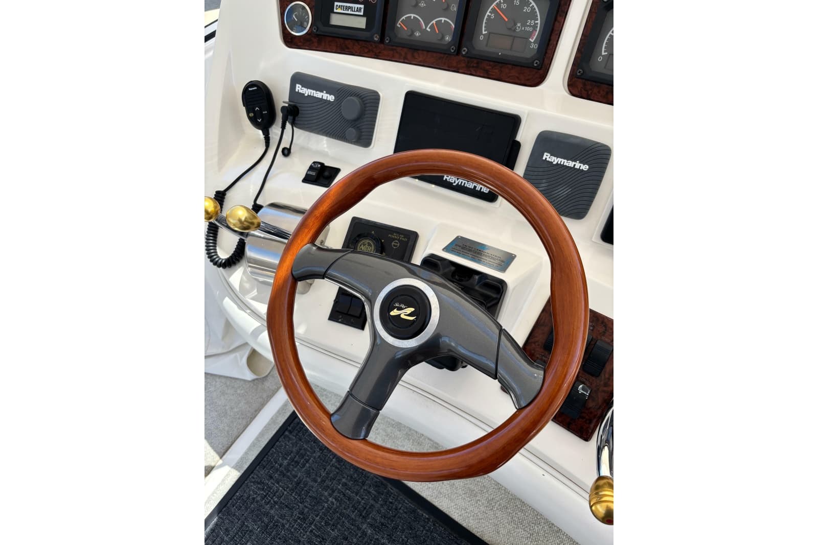 1999 Sea Ray 480 Sedan Bridge - Photo 22