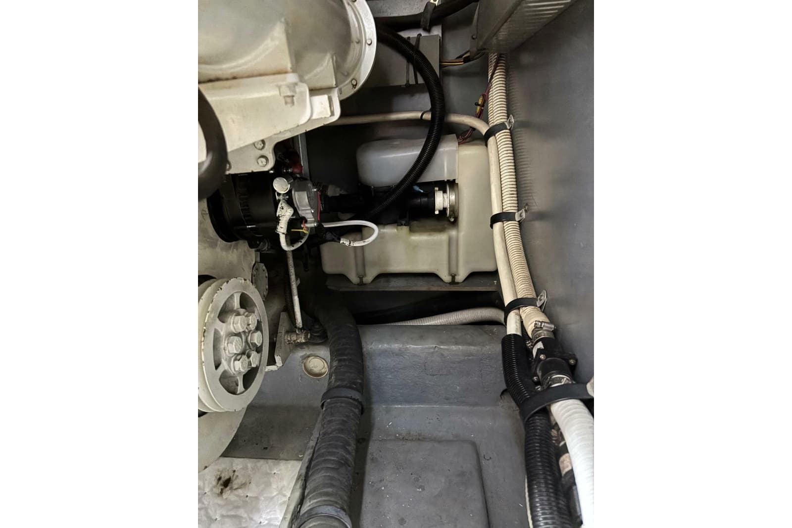 1999 Sea Ray 480 Sedan Bridge - Photo 86