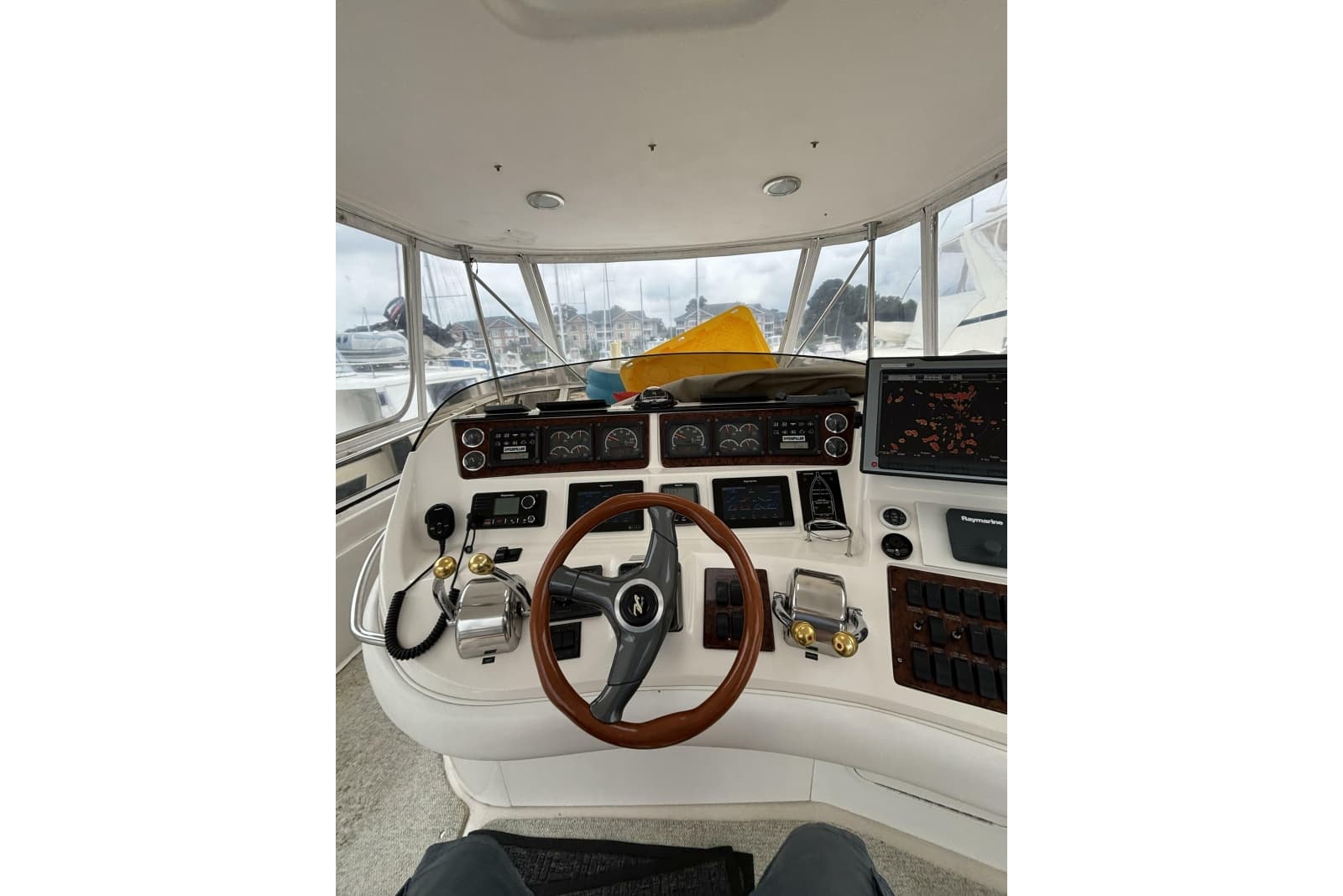 1999 Sea Ray 480 Sedan Bridge - Photo 17