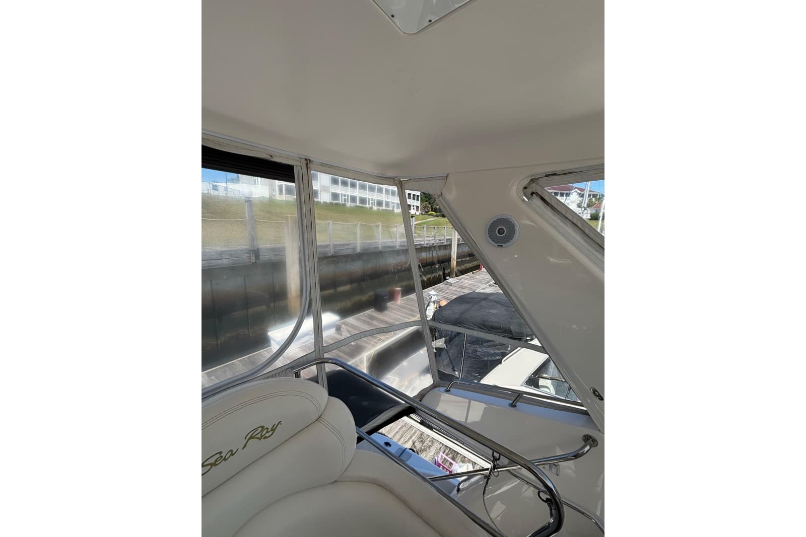 1999 Sea Ray 480 Sedan Bridge - Photo 33