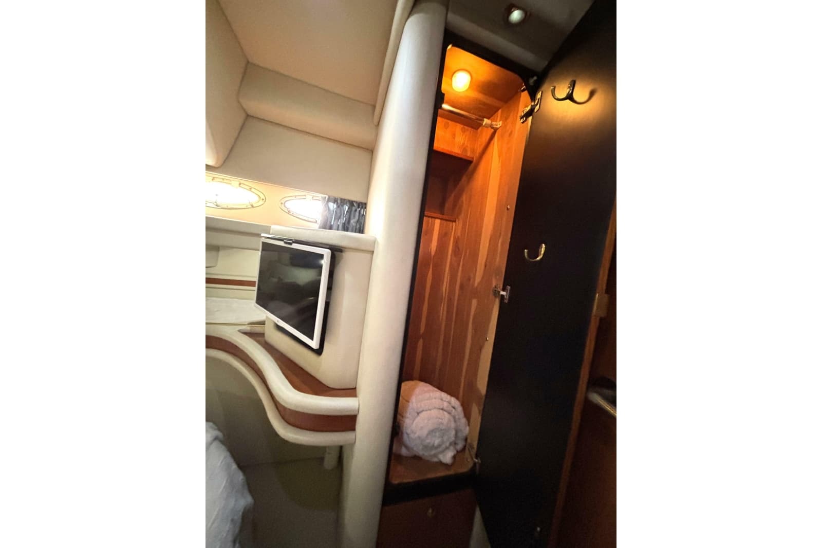 1999 Sea Ray 480 Sedan Bridge - Photo 37