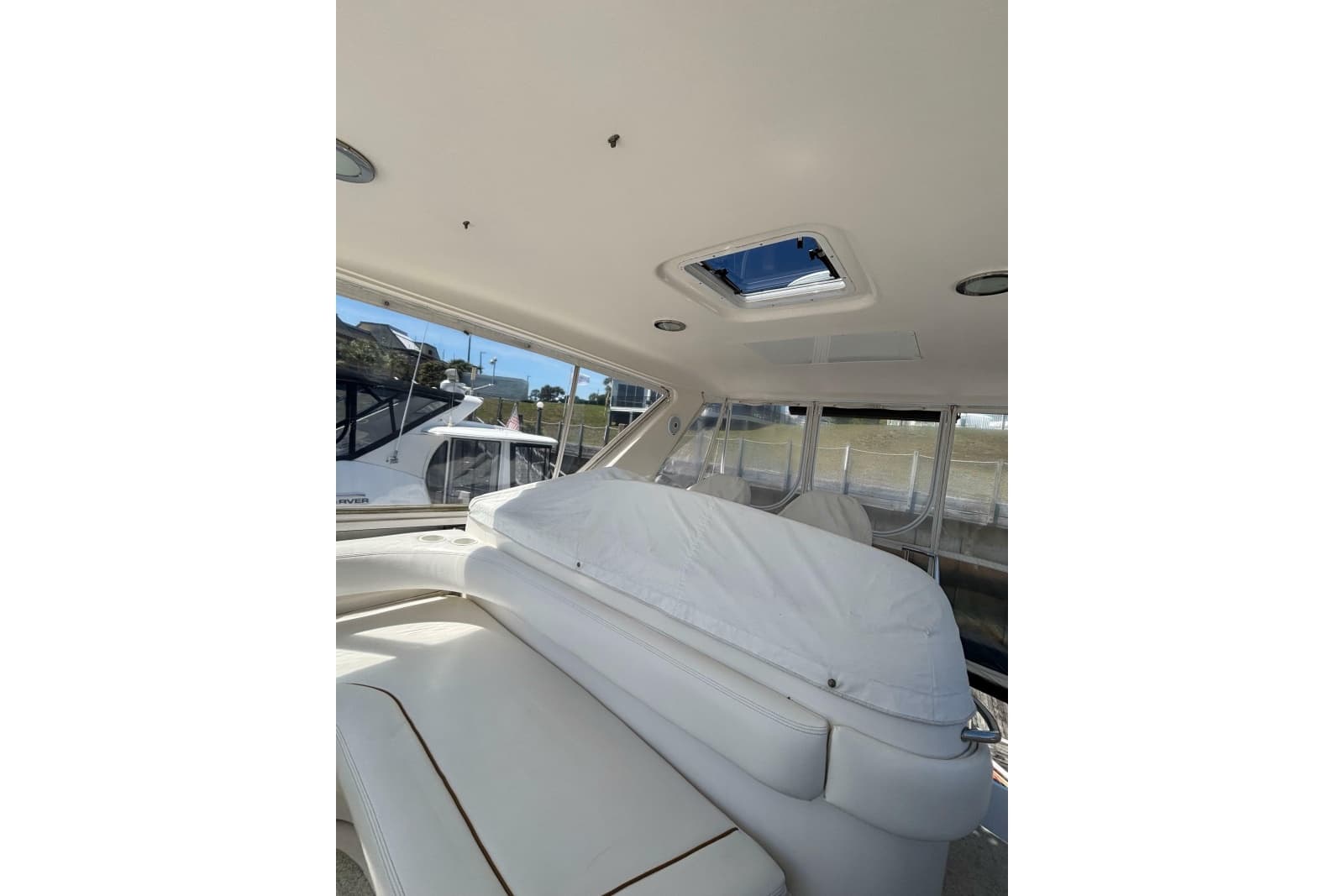 1999 Sea Ray 480 Sedan Bridge - Photo 25