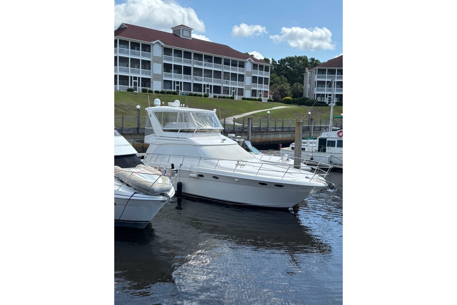 1999 Sea Ray 480 Sedan Bridge - Photo 13