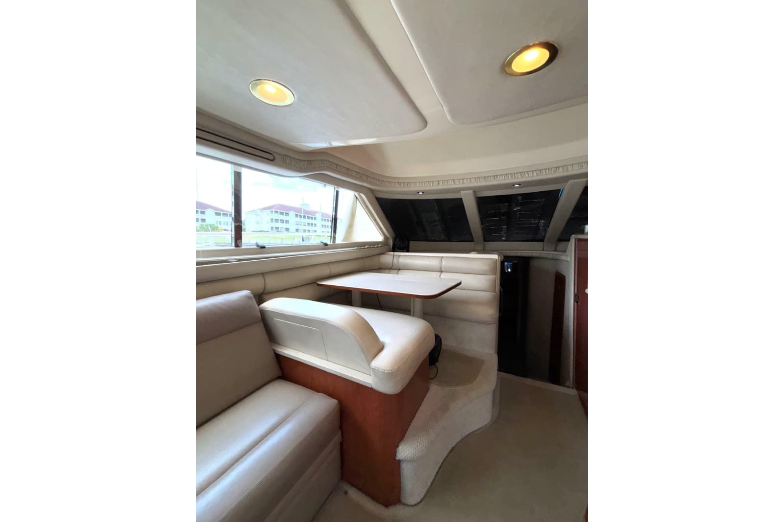 1999 Sea Ray 480 Sedan Bridge - Photo 24