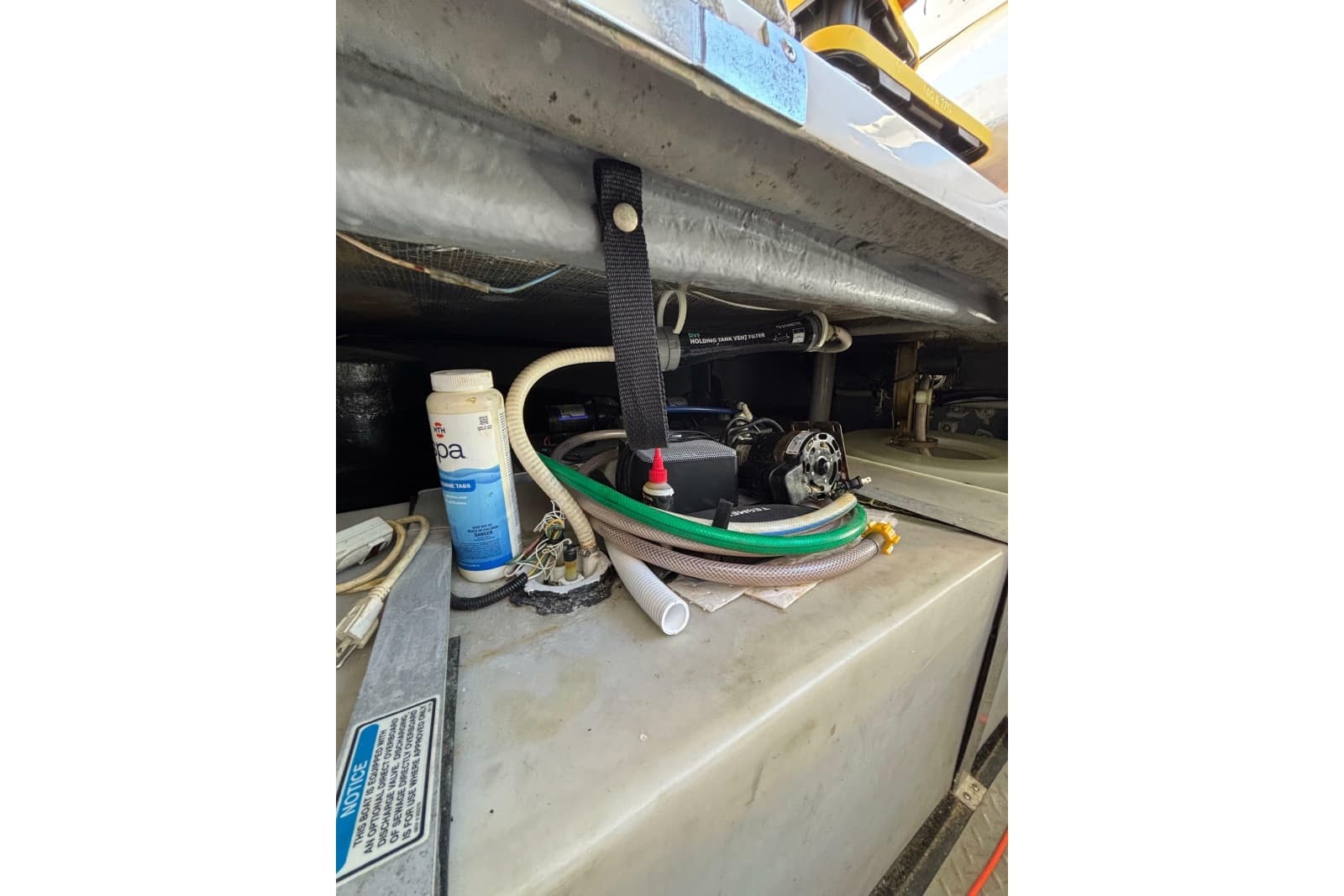 1999 Sea Ray 480 Sedan Bridge - Photo 94