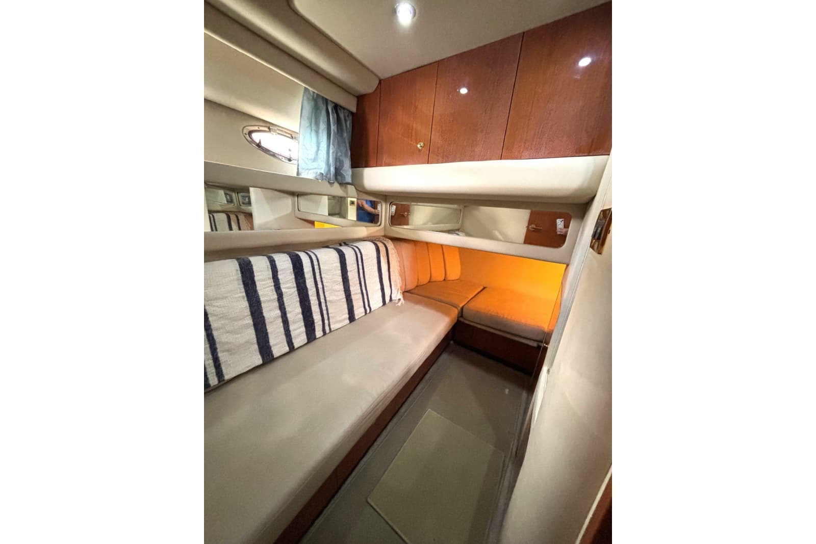 1999 Sea Ray 480 Sedan Bridge - Photo 43