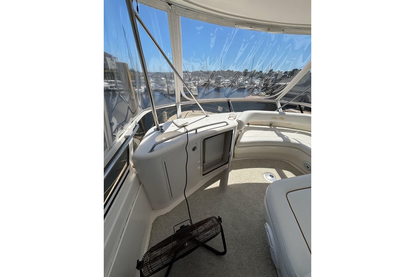 1999 Sea Ray 480 Sedan Bridge - Photo 18