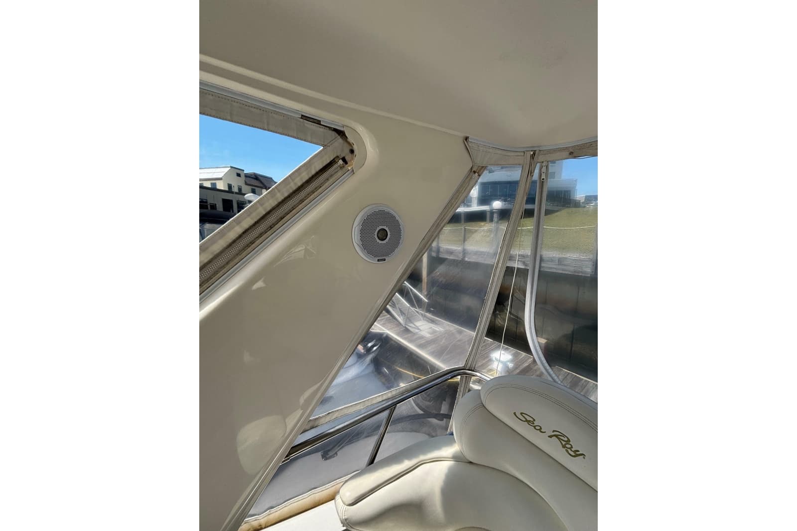 1999 Sea Ray 480 Sedan Bridge - Photo 31
