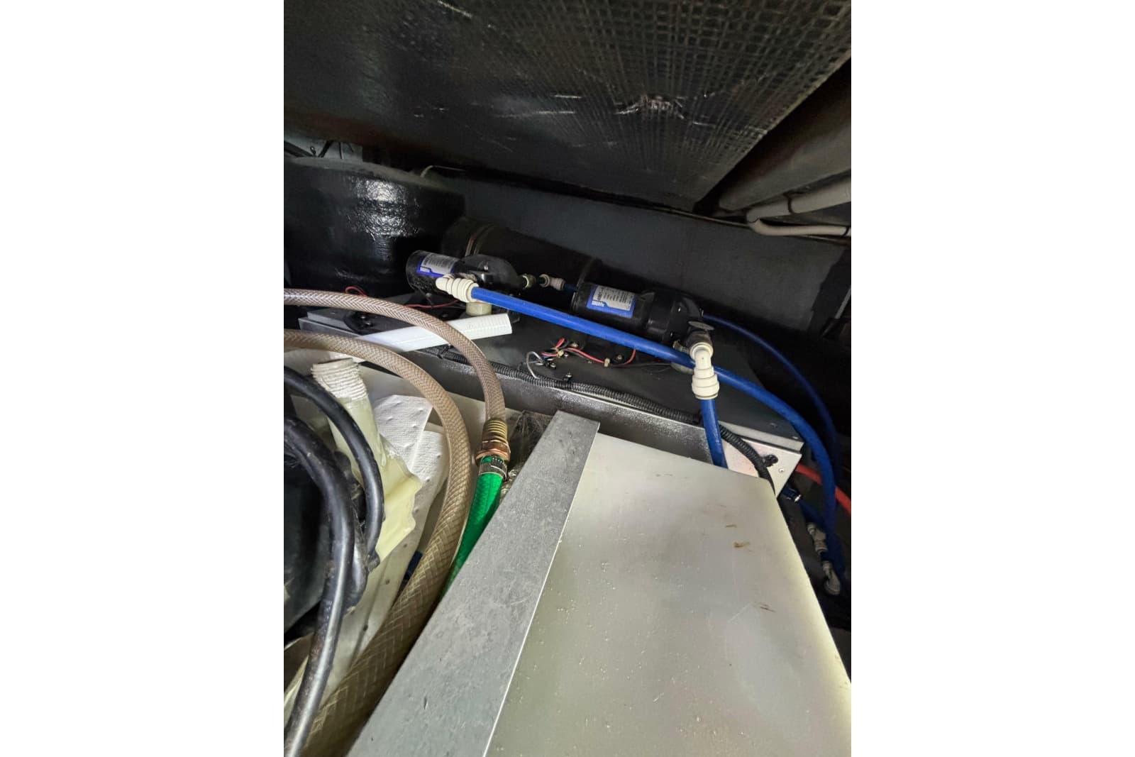 1999 Sea Ray 480 Sedan Bridge - Photo 96