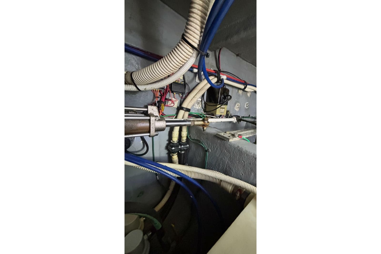 1999 Sea Ray 480 Sedan Bridge - Photo 99