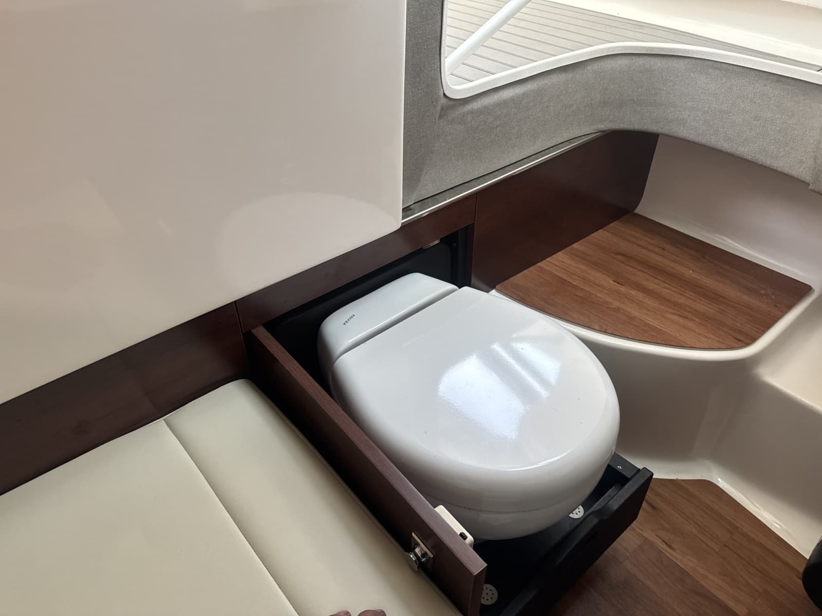 2023 Chaparral 280 OSX - Photo 10