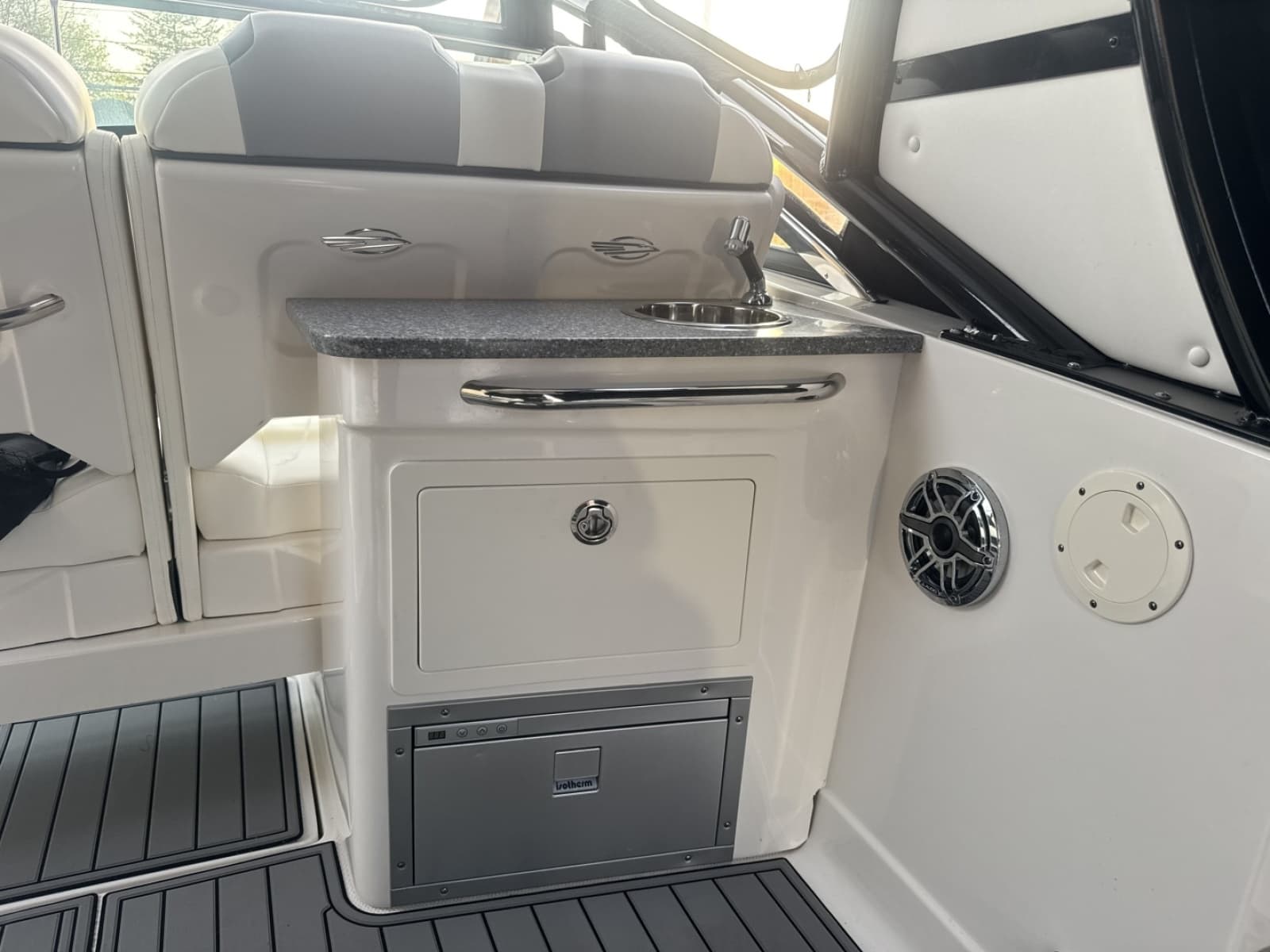 2023 Chaparral 280 OSX - Photo 8