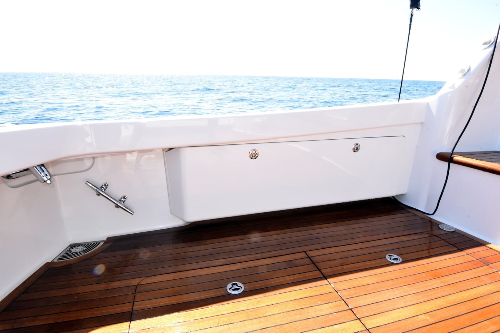 2016 Viking 55 Convertible - Photo 29