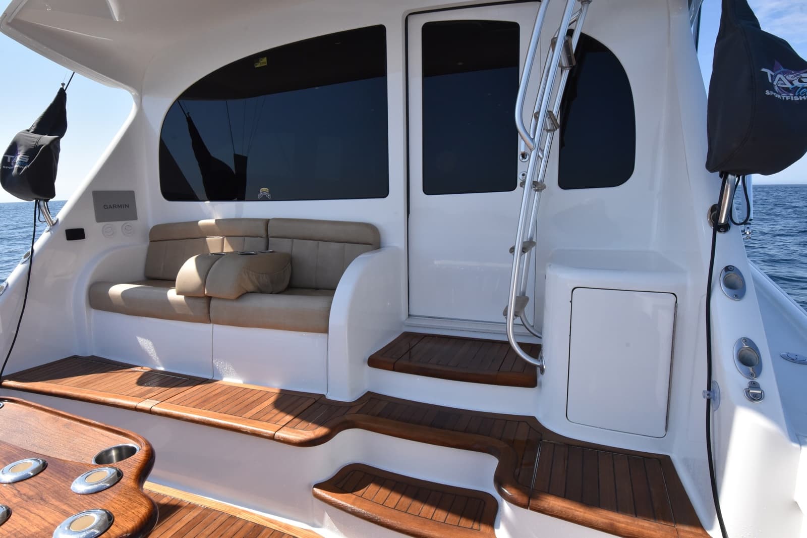 2016 Viking 55 Convertible - Photo 41