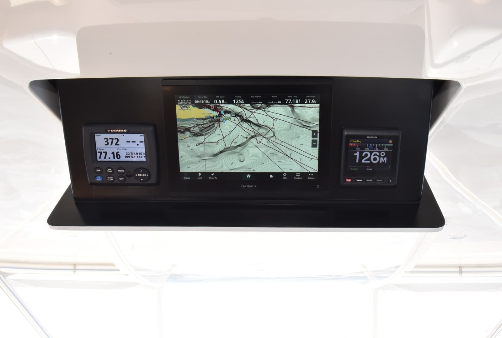 2016 Viking 55 Convertible - Photo 36