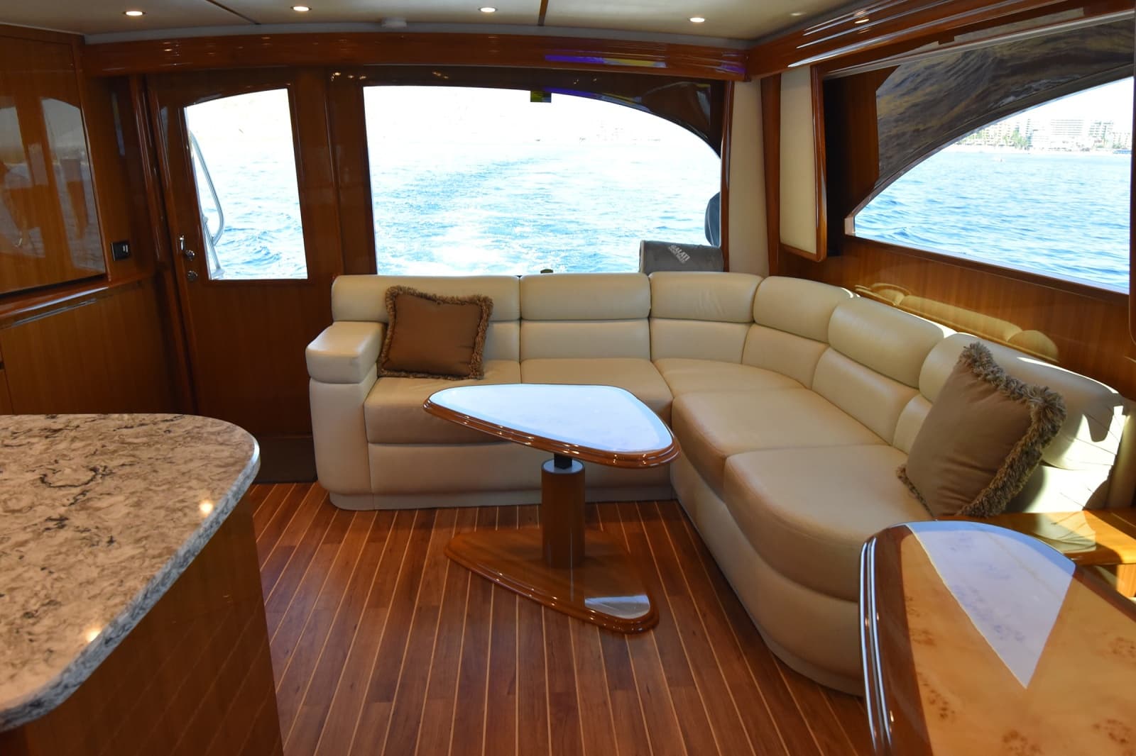 2016 Viking 55 Convertible - Photo 7