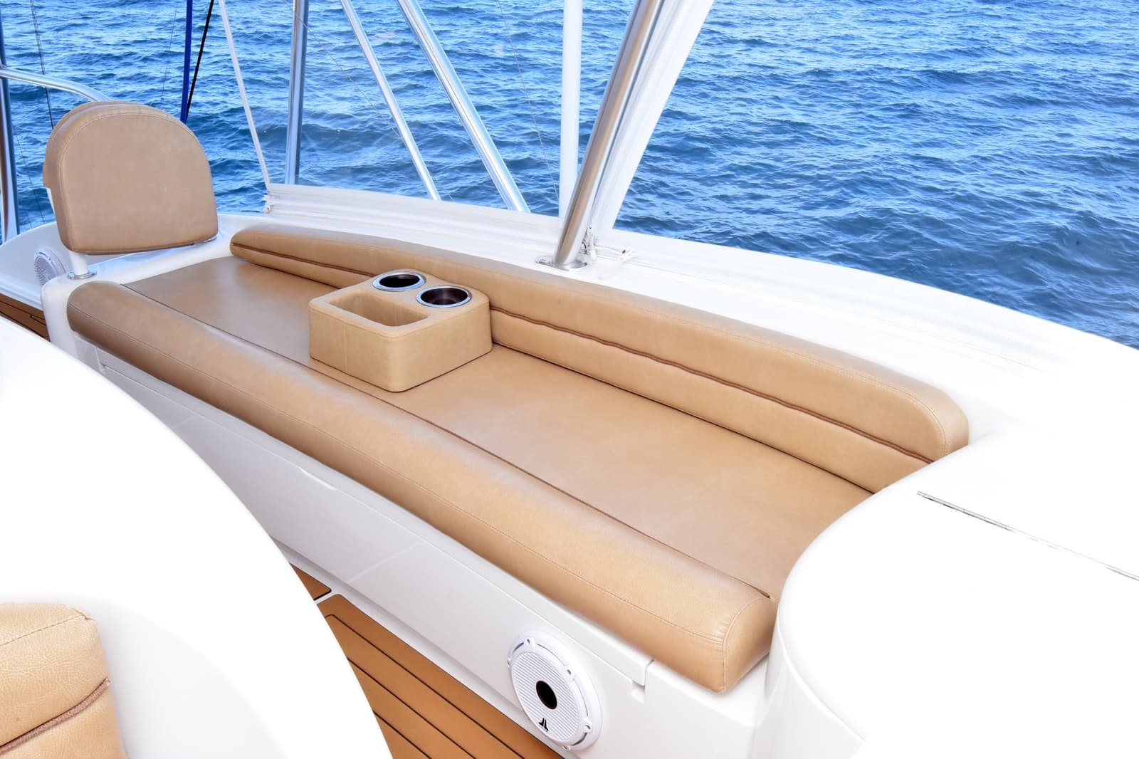 2016 Viking 55 Convertible - Photo 38