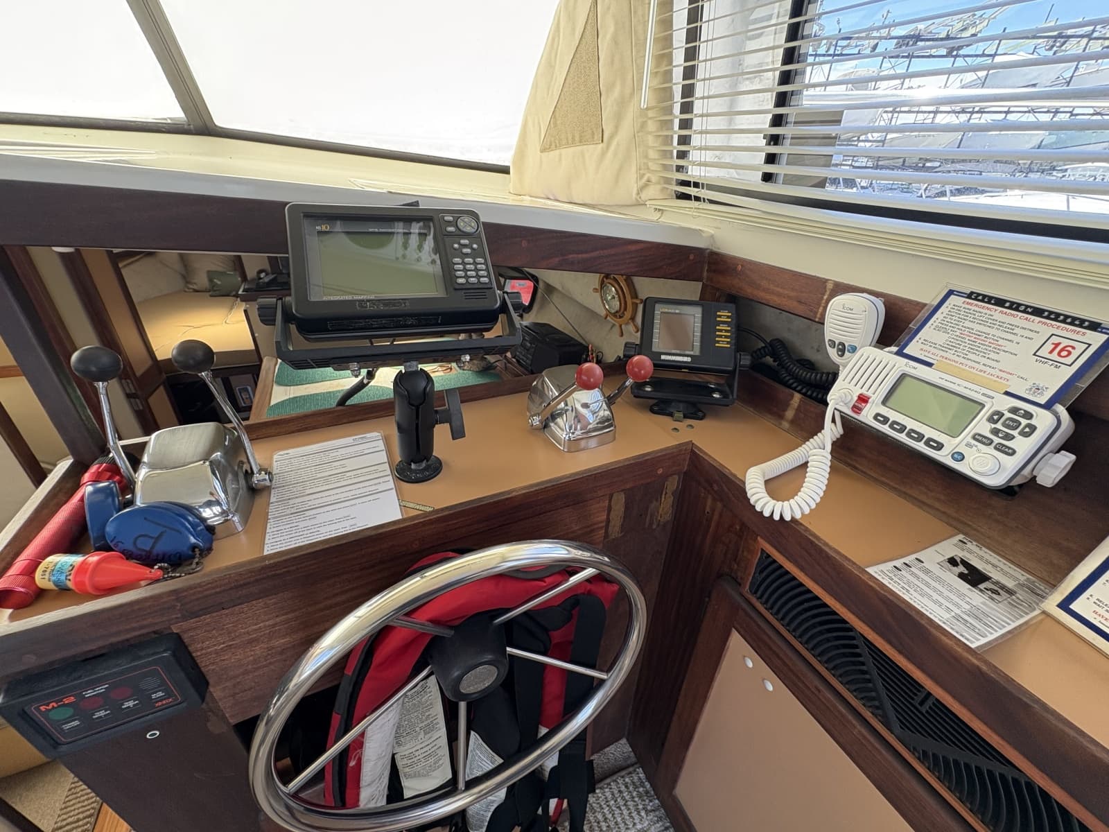 1984 Silverton 34 Convertible - Photo 12