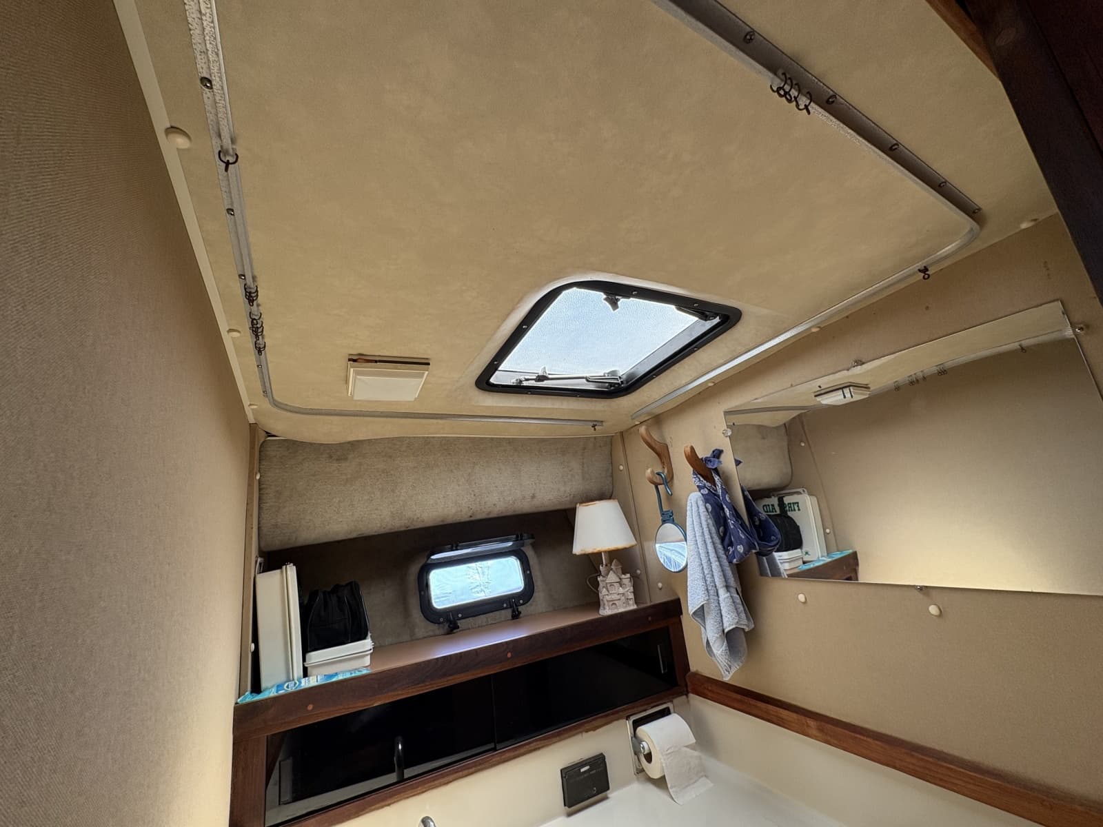 1984 Silverton 34 Convertible - Photo 23