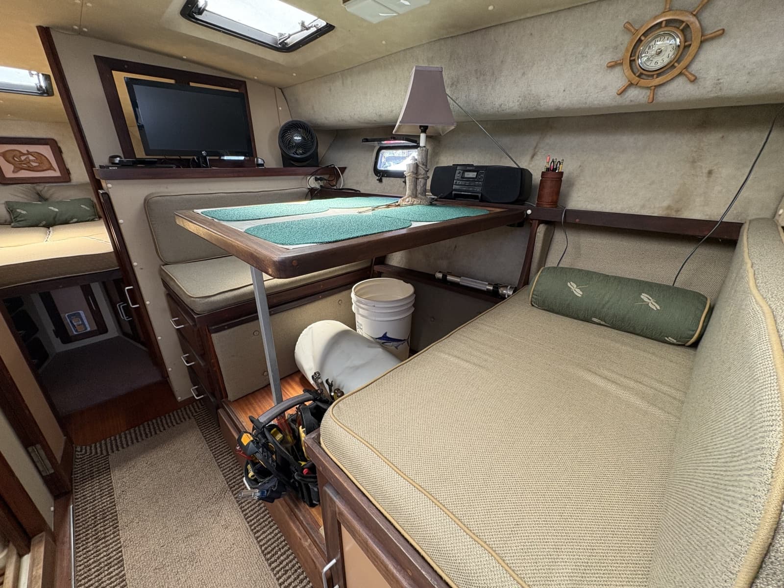 1984 Silverton 34 Convertible - Photo 17