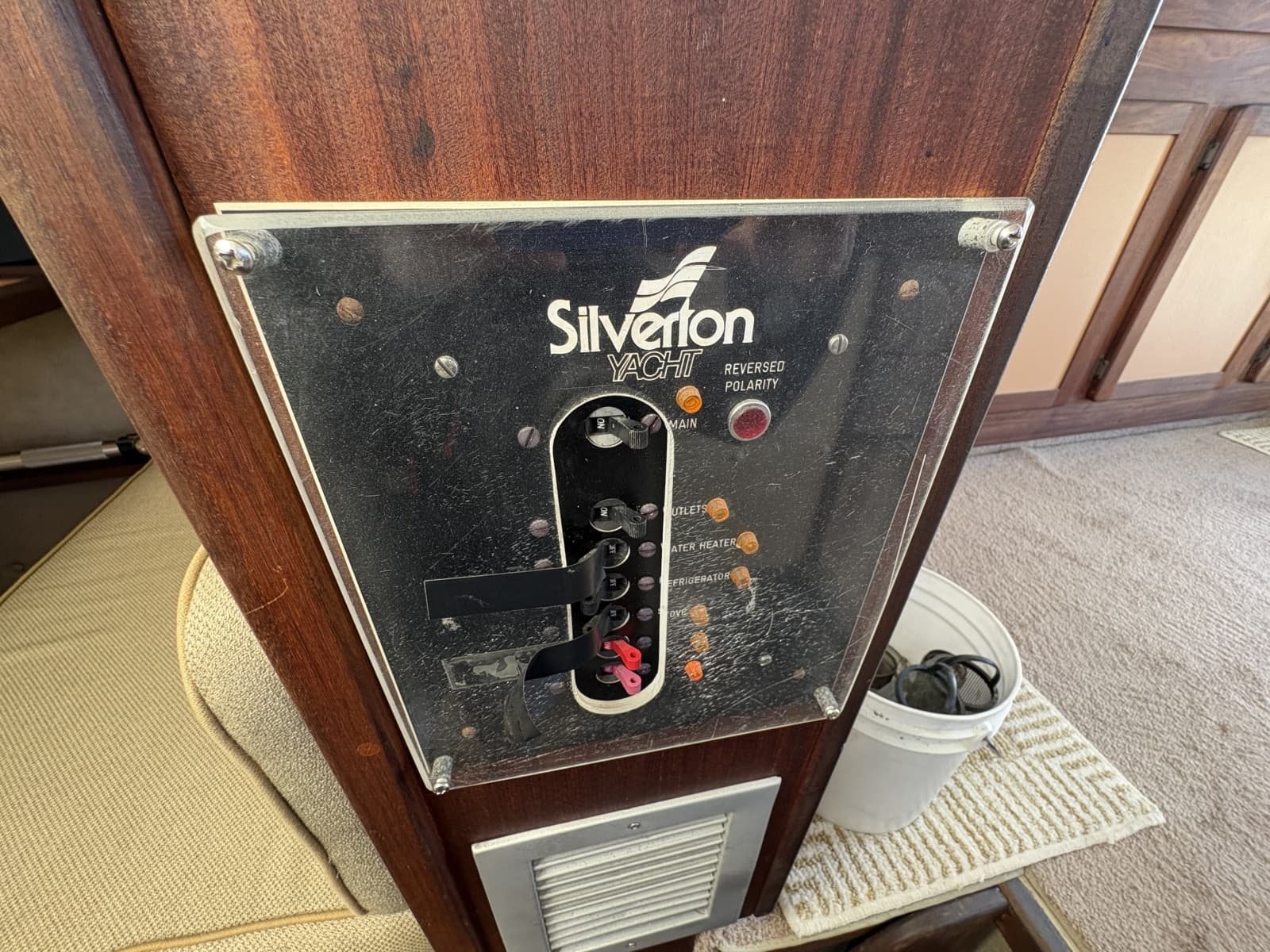 1984 Silverton 34 Convertible - Photo 25