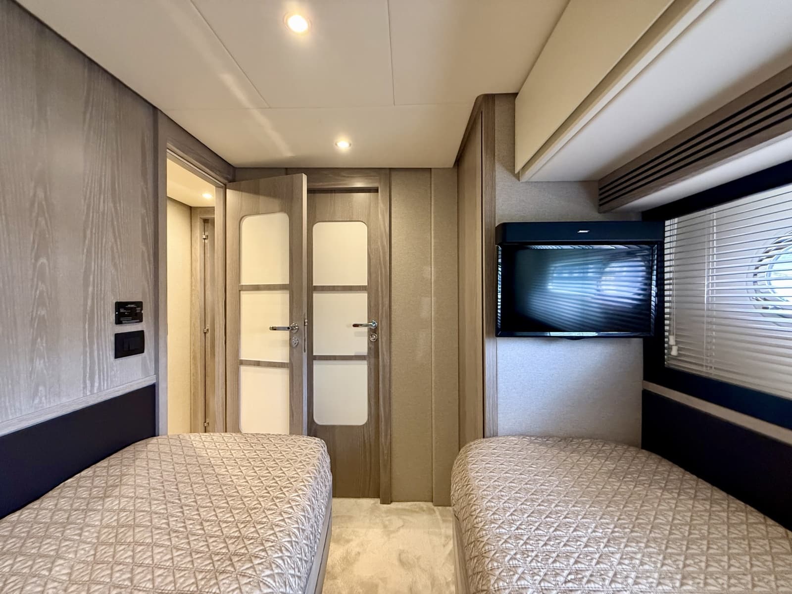 2020 Azimut Magellano 66 - Photo 76