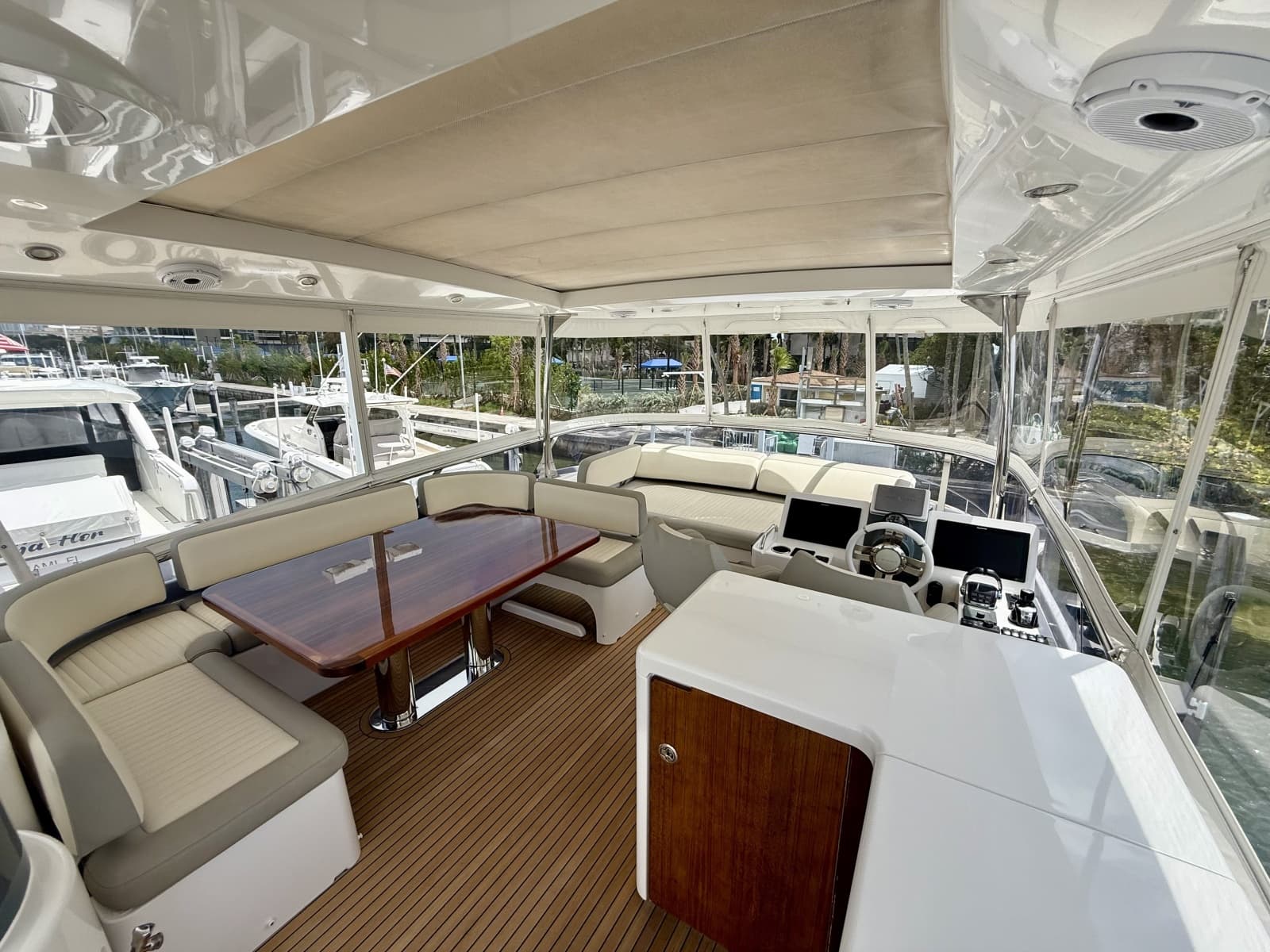 2020 Azimut Magellano 66 - Photo 16