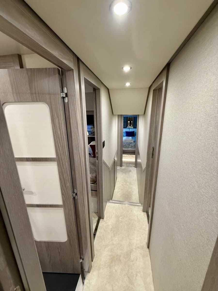 2020 Azimut Magellano 66 - Photo 73