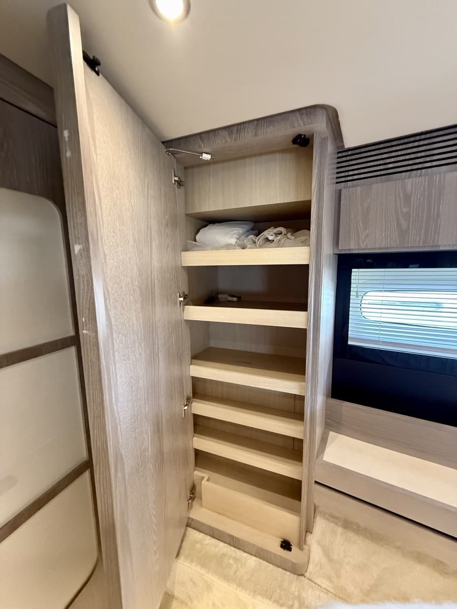 2020 Azimut Magellano 66 - Photo 69