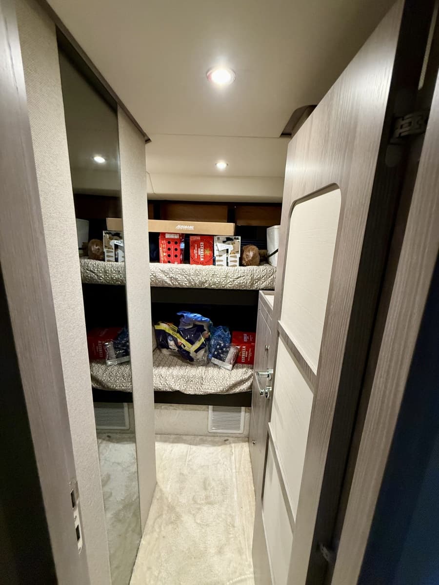 2020 Azimut Magellano 66 - Photo 80