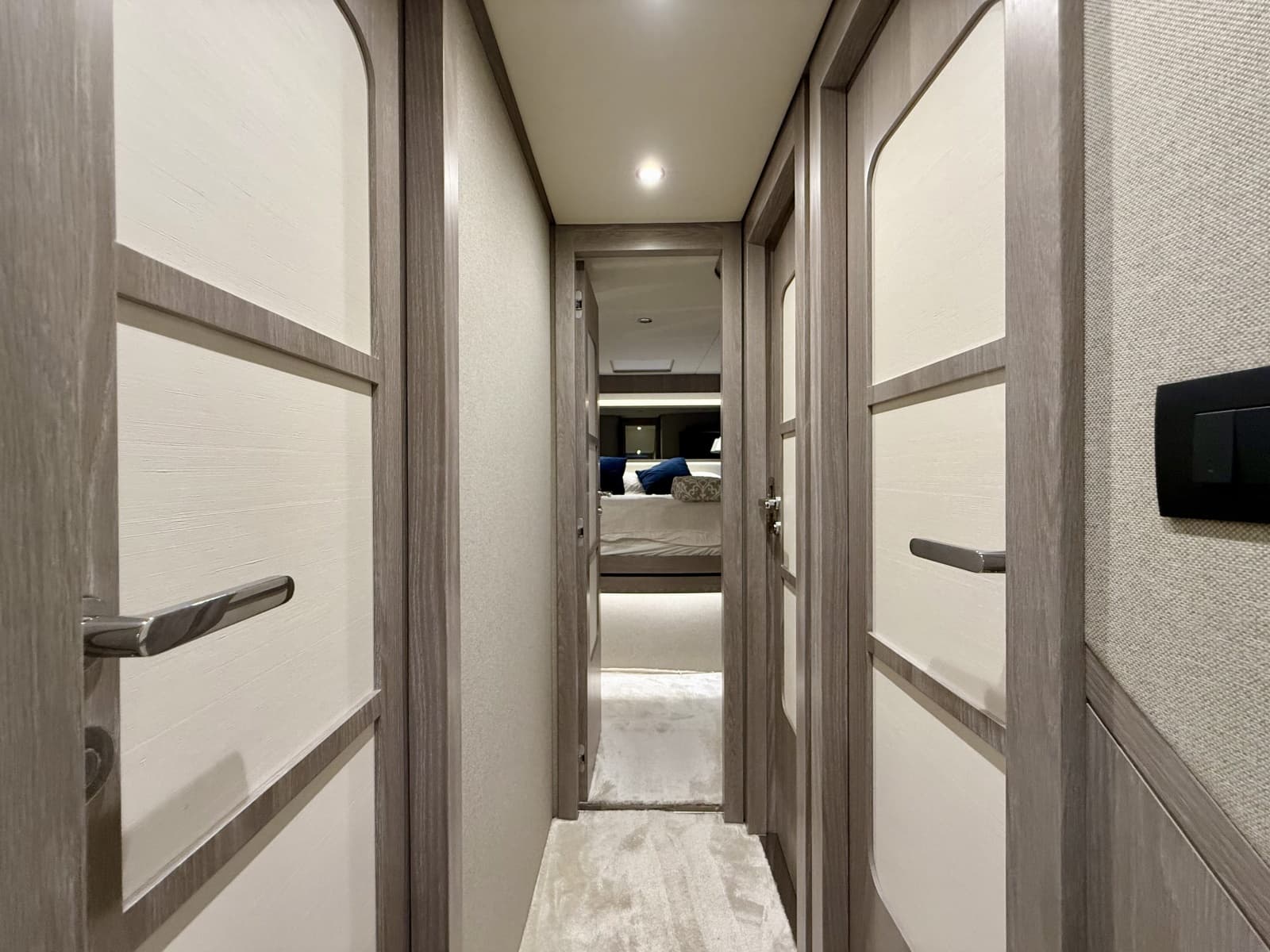 2020 Azimut Magellano 66 - Photo 64
