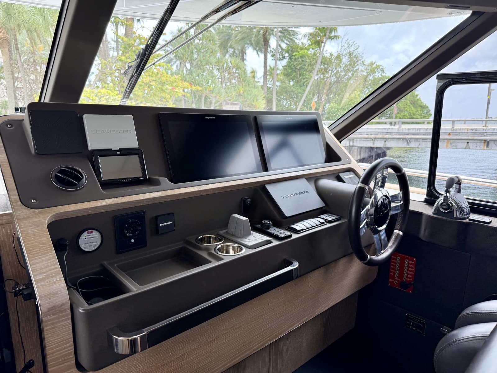 2020 Azimut Magellano 66 - Photo 38