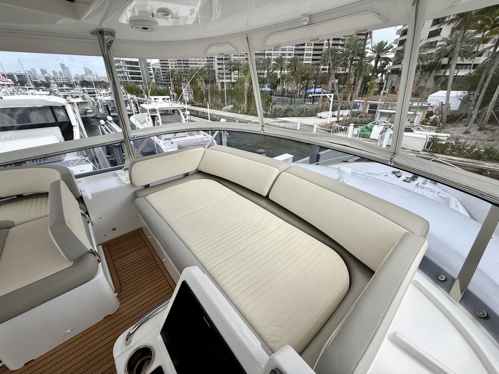 2020 Azimut Magellano 66 - Photo 22