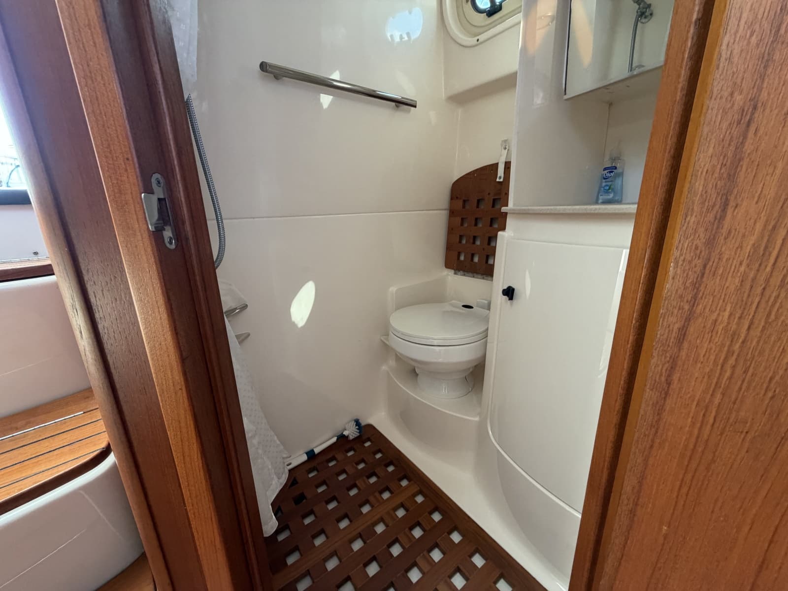 2003 Pursuit 3400 Express - Photo 16