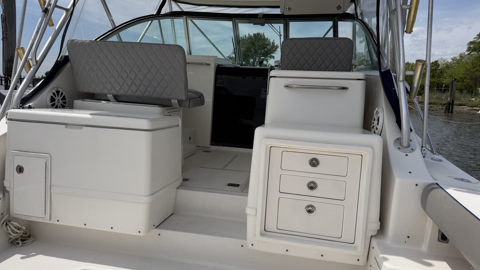 2003 Pursuit 3400 Express - Photo 8