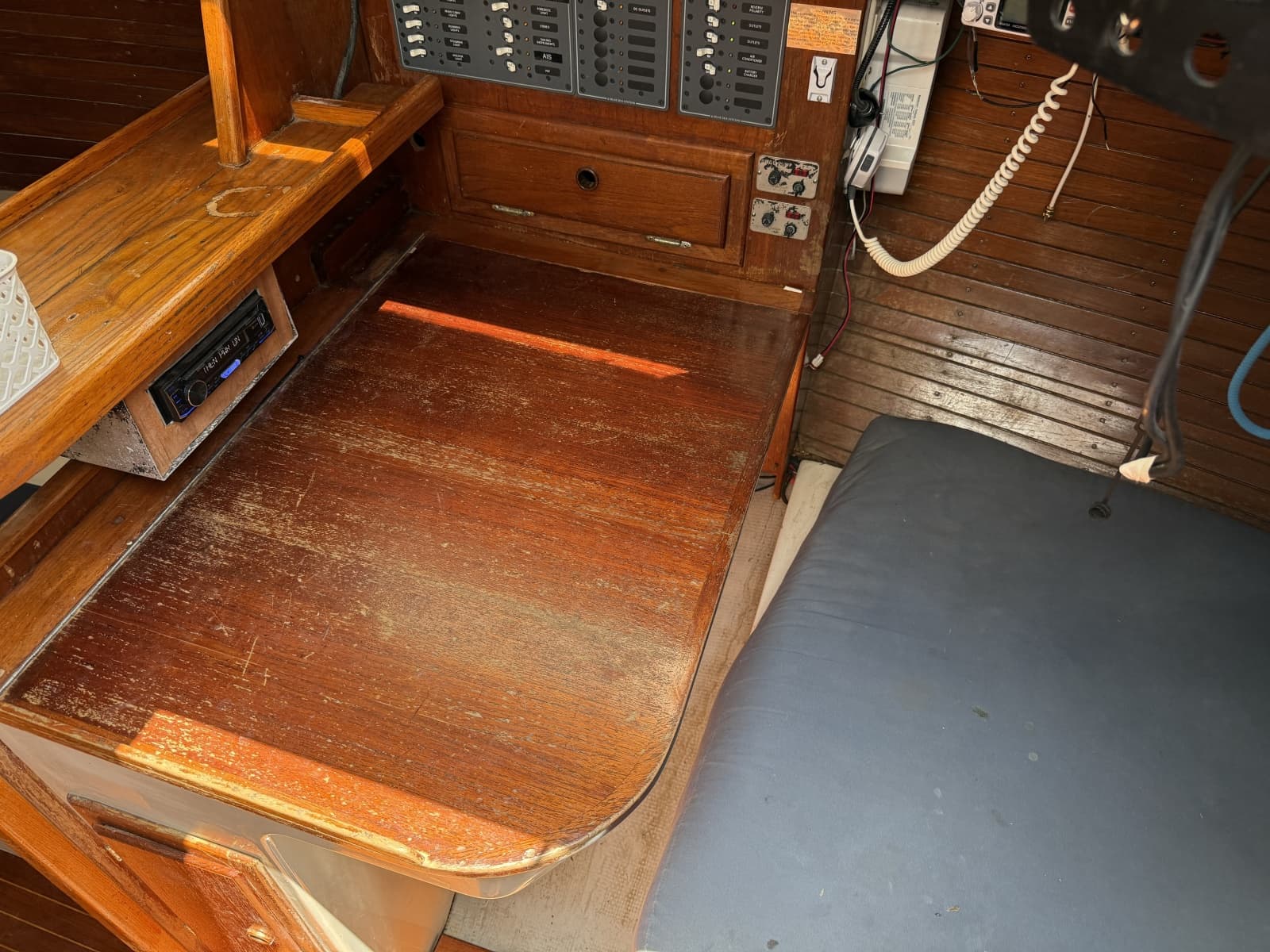 1984 Peterson 34 - Photo 23