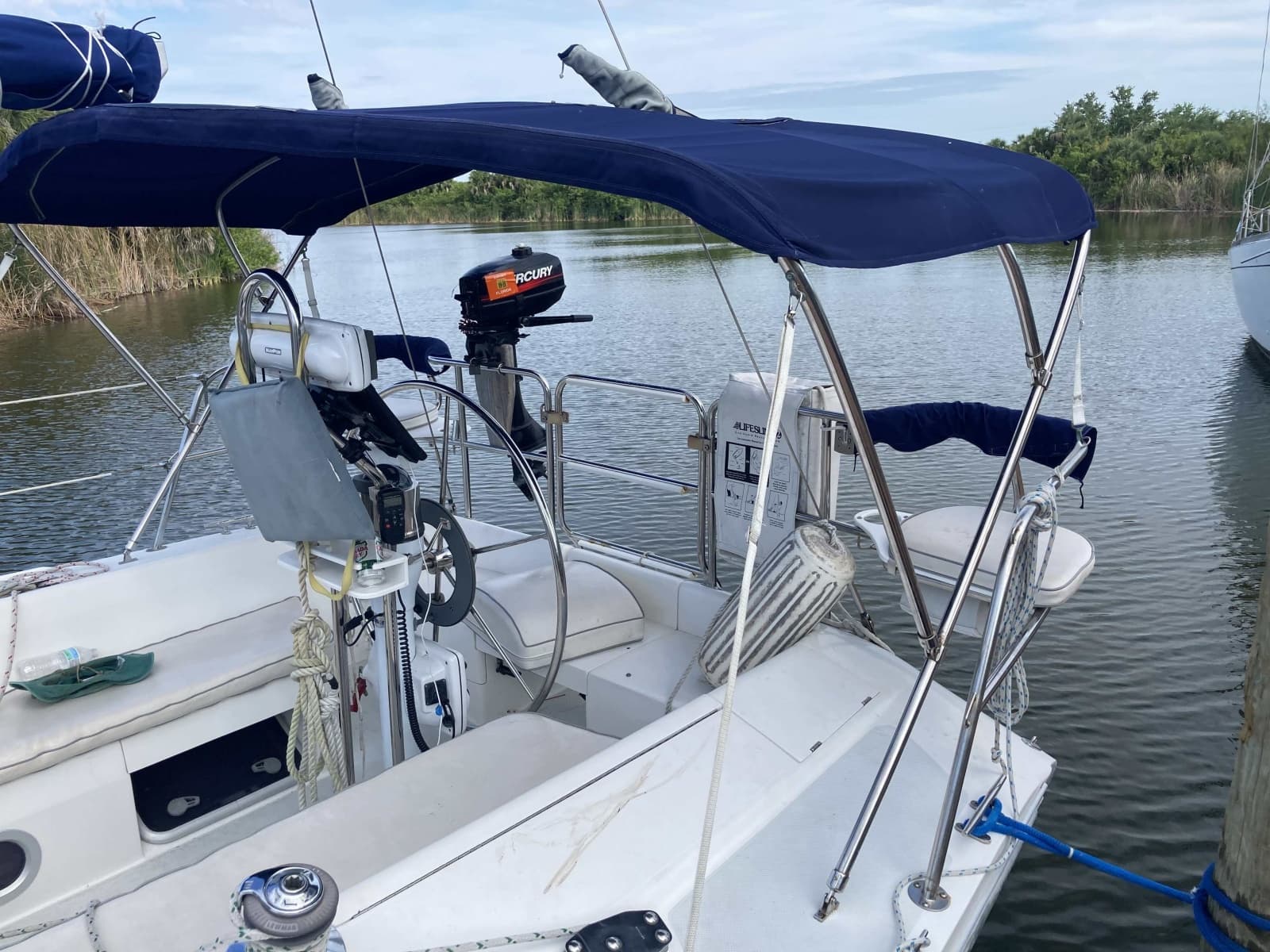 2003 Catalina 320 - Photo 15