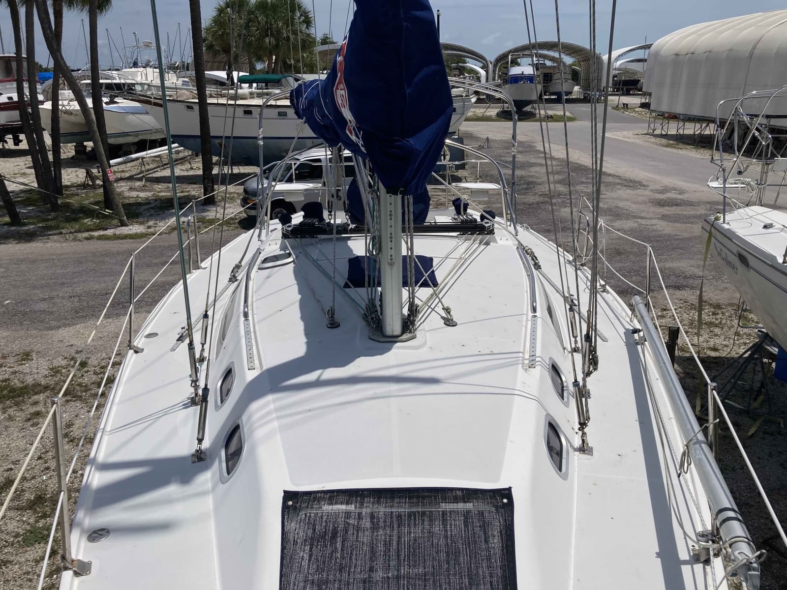 2003 Catalina 320 - Photo 11