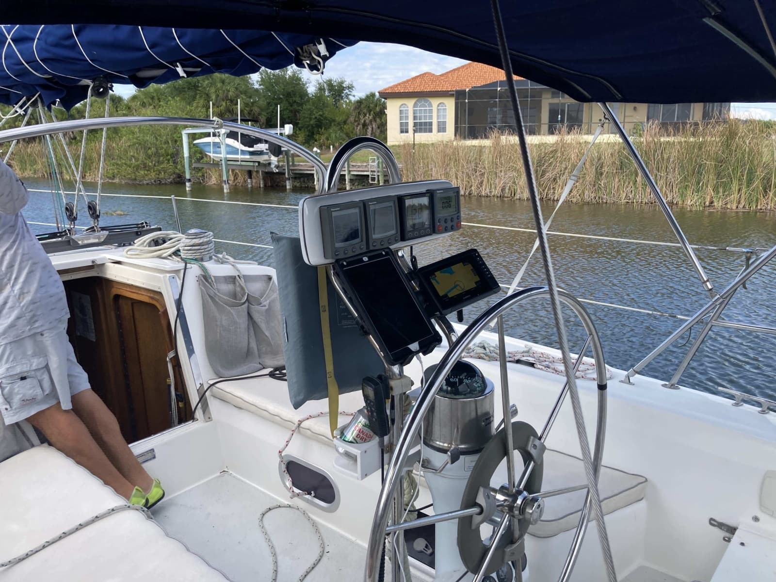 2003 Catalina 320 - Photo 17