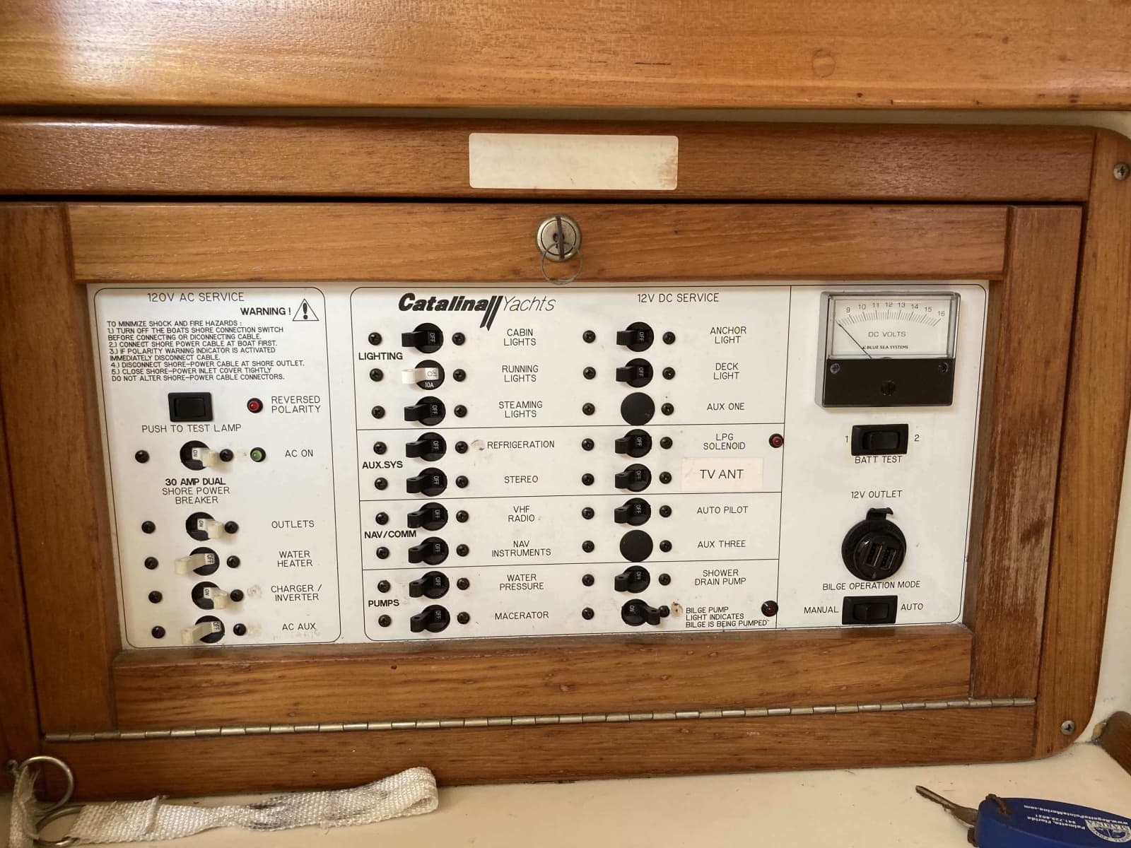 2003 Catalina 320 - Photo 53