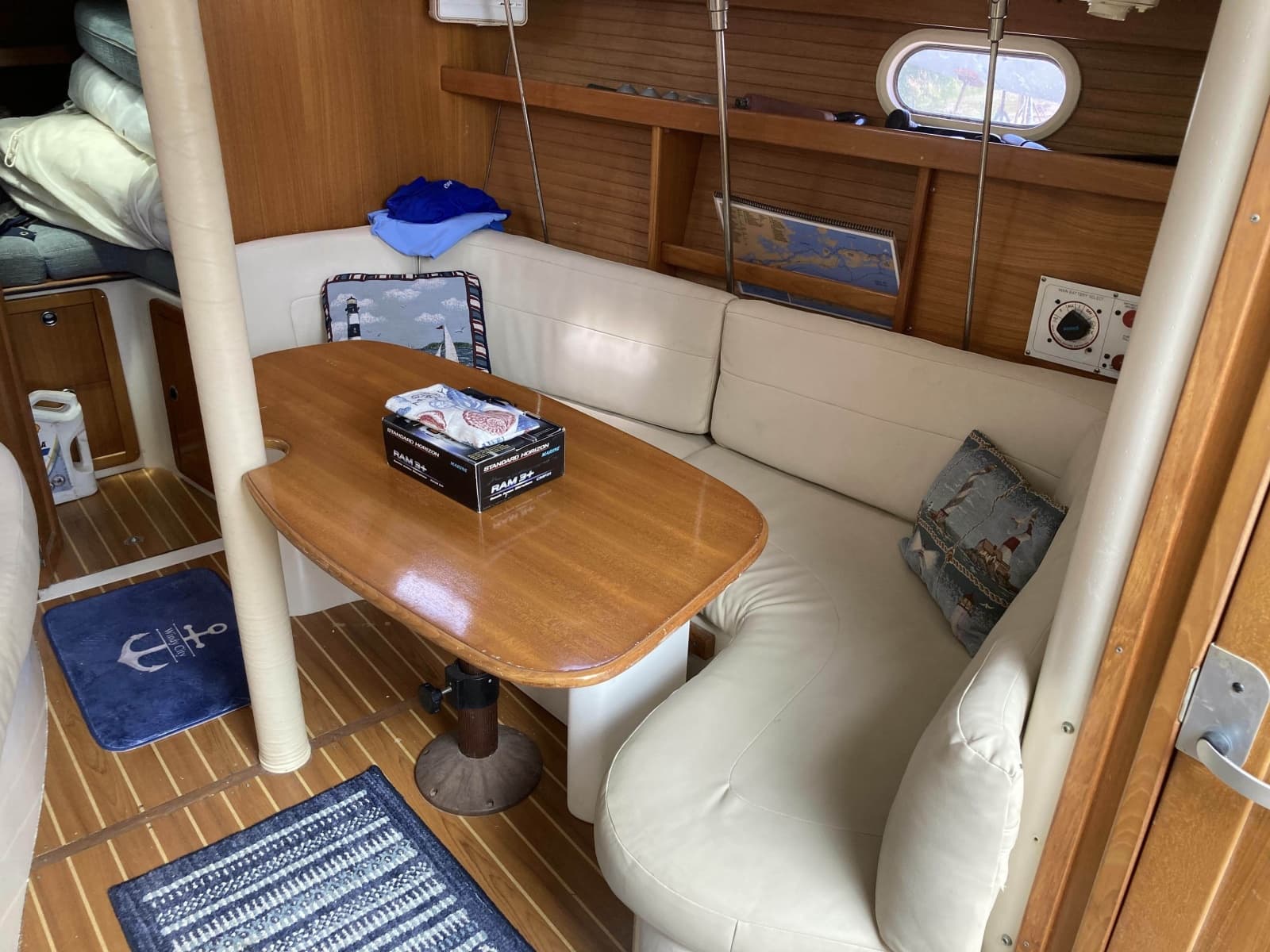 2003 Catalina 320 - Photo 33